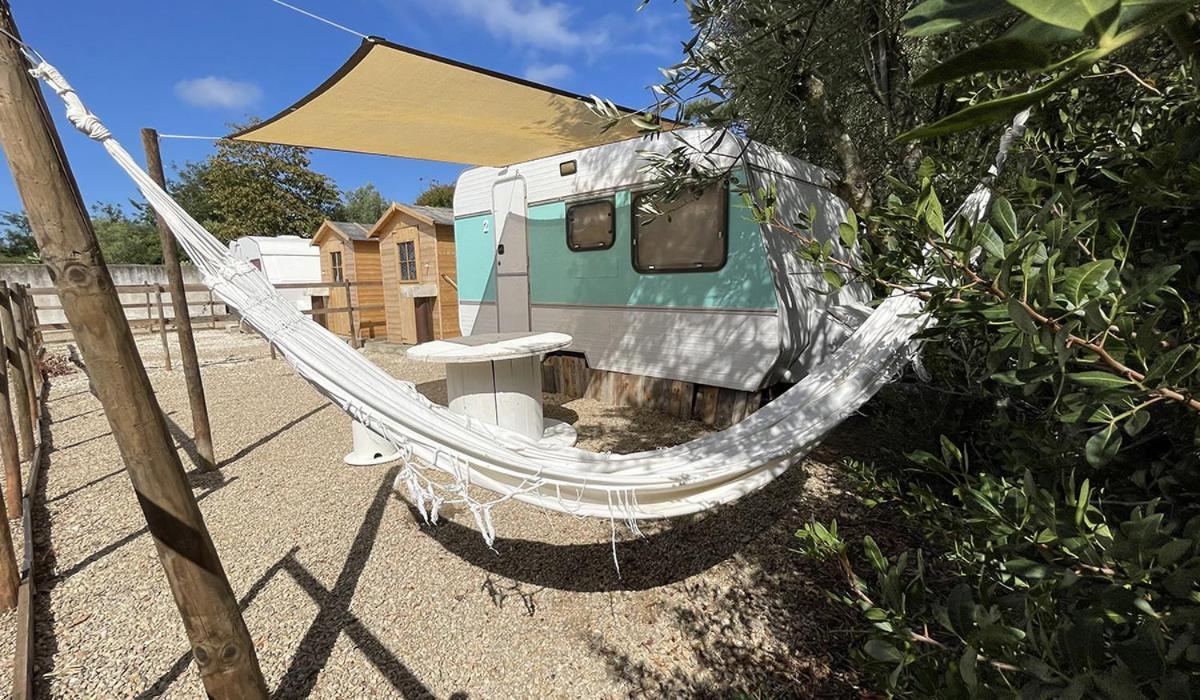 Vdb Lodge - Coworking Space - Work Relax & Sleep Sobreda Luaran gambar